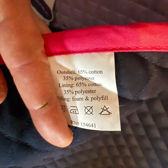 Brand new without tags breast cancer dressage saddle pad - Picture 4 of 5